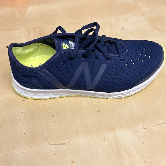 New Balance Womens Size 9 1/2 - Picture 2 of 5